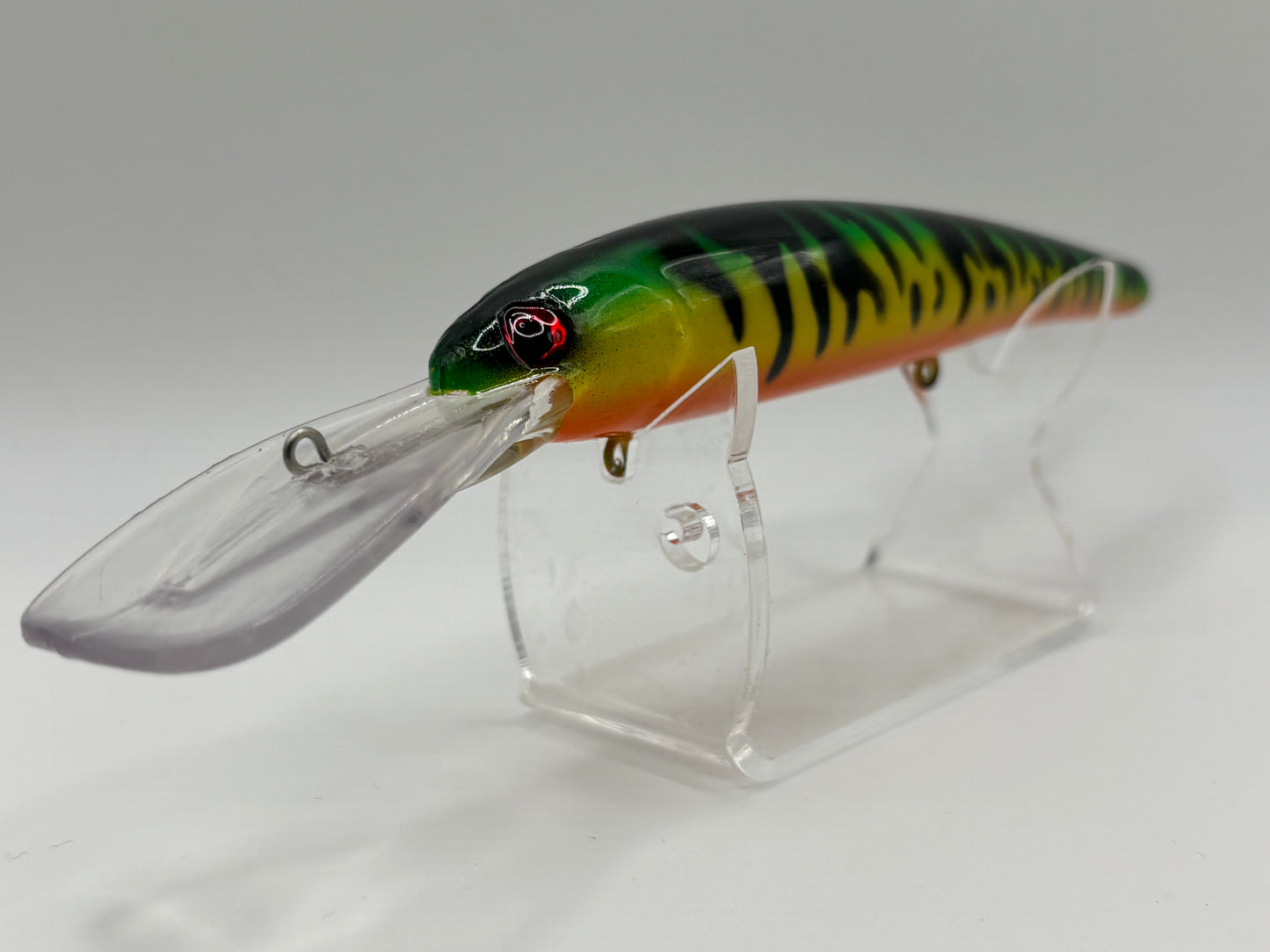 Deep Diving Bandit Syle Lure Pearlized Firetiger