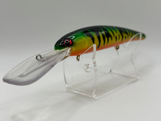 Deep Diving Bandit Syle Lure Pearlized Firetiger