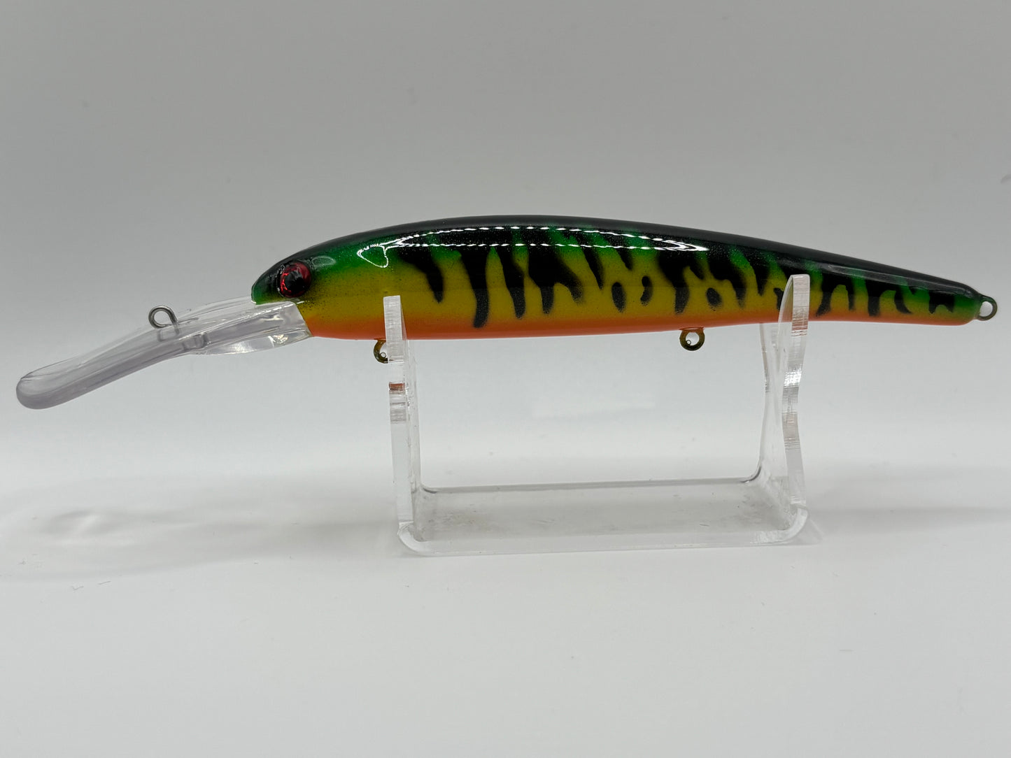 Deep Diving Bandit Syle Lure Pearlized Firetiger